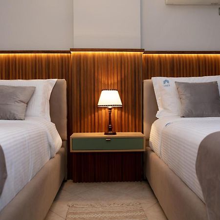 Spacious City Paradise - 3Br Apt In The Heart Of ティラナ エクステリア 写真