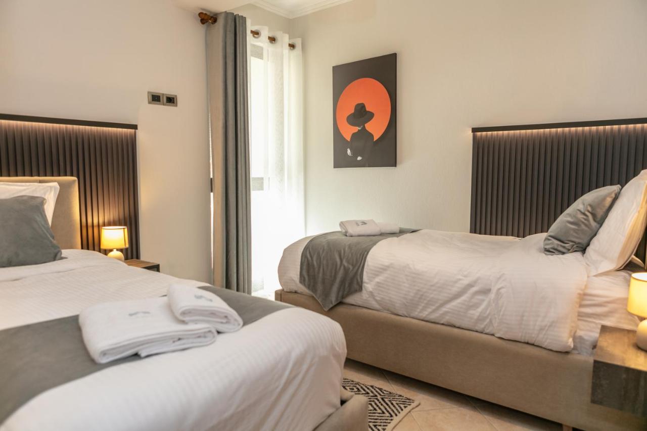 Spacious City Paradise - 3Br Apt In The Heart Of ティラナ エクステリア 写真