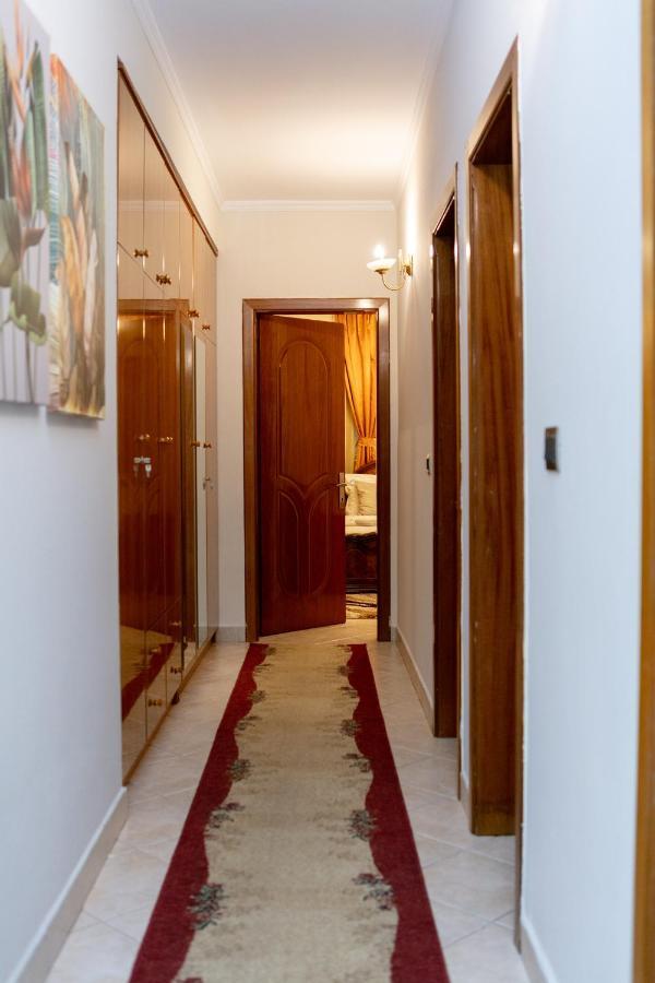 Spacious City Paradise - 3Br Apt In The Heart Of ティラナ エクステリア 写真